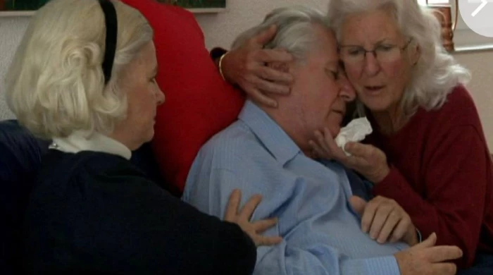 Организация, которая предоставляет смертельно больным людям возможность добровольно уйти из жизни